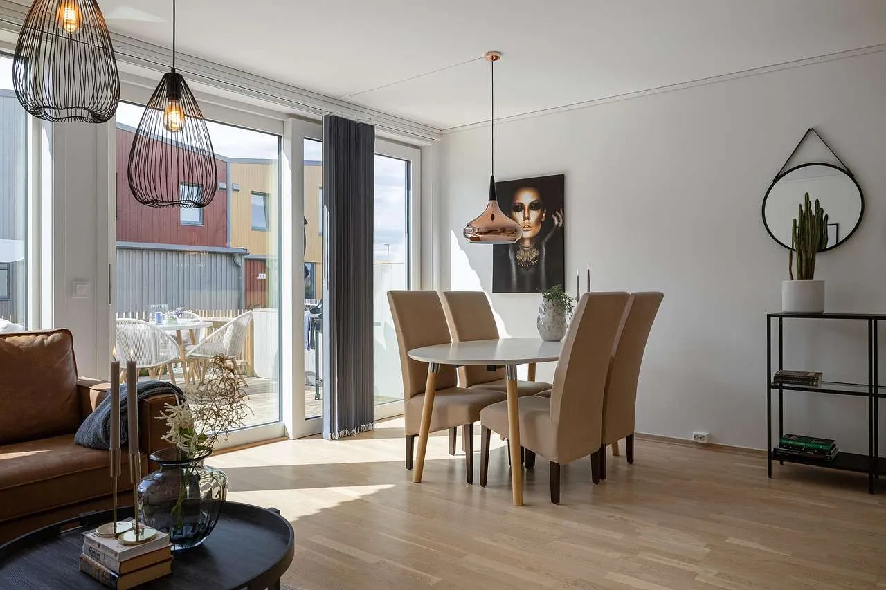 Home Window Tint Guide: Benefits & Tips